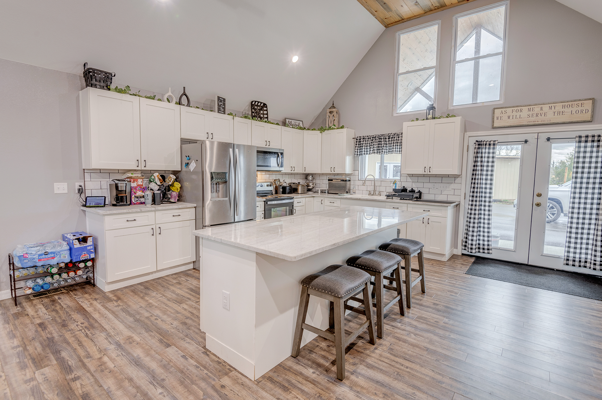 Turner Hill open concept kitchen with vaulted ceiling